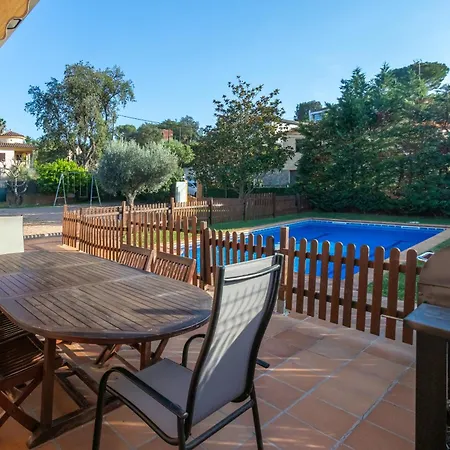 Дом отдыха Casa Con Piscina Калонже